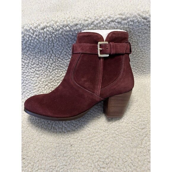 Diba Sleek Burgundy Almond Toe Suede Bootie Size 9 - Picture 1 of 6